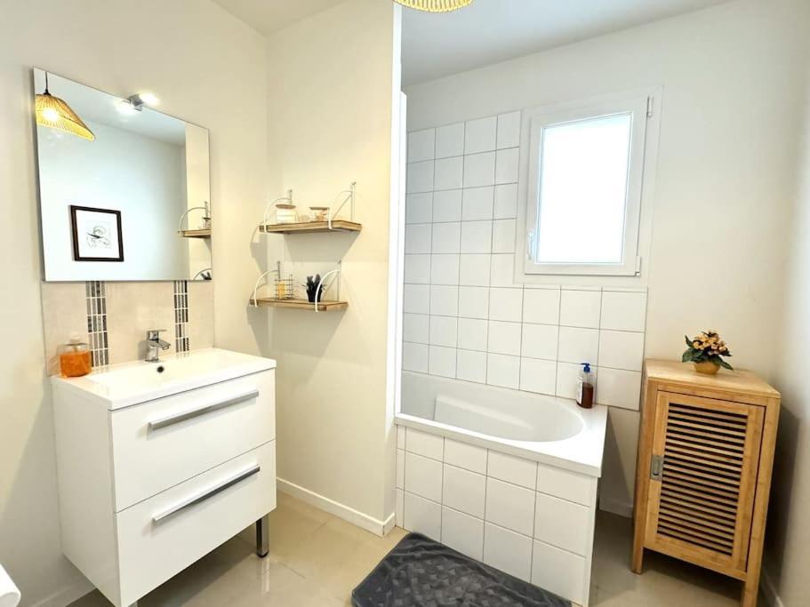 La Maison Bleue - Plain-Pied Proche Plages Et Caen Rosel Exteriör bild